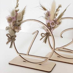 Bruiloft-Decoratie-Tafelnummers met droogbloemen 1-Studio Gravin