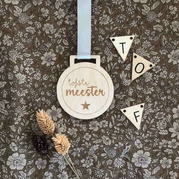 Speciale dagen-Meester & Juf-Medaille tofste meester-juf en meester cadeautje-Studio Gravin